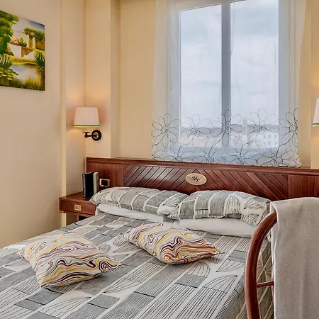 Hotel Isa-hotel In Cecina Just 100 Mt From The Sea *