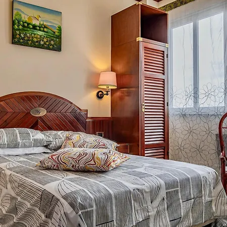 Hotel Isa-hotel In Cecina Just 100 Mt From The Sea Marina di Cecina