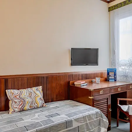 Isa-hotel In Cecina Just 100 Mt From The Sea Marina di Cecina